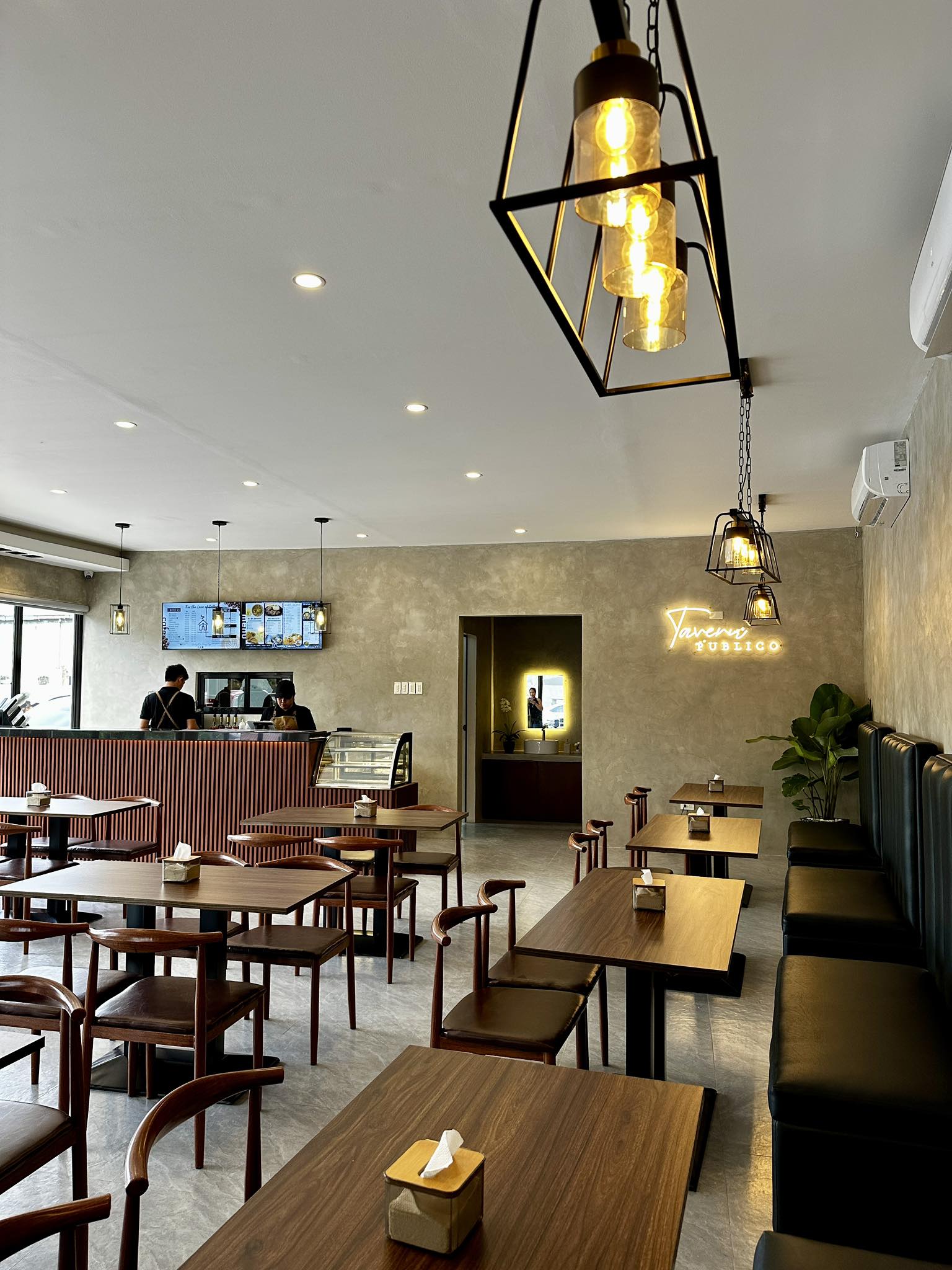 Tavern Gallery Image