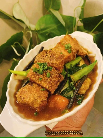 Sinigang na Bagnet